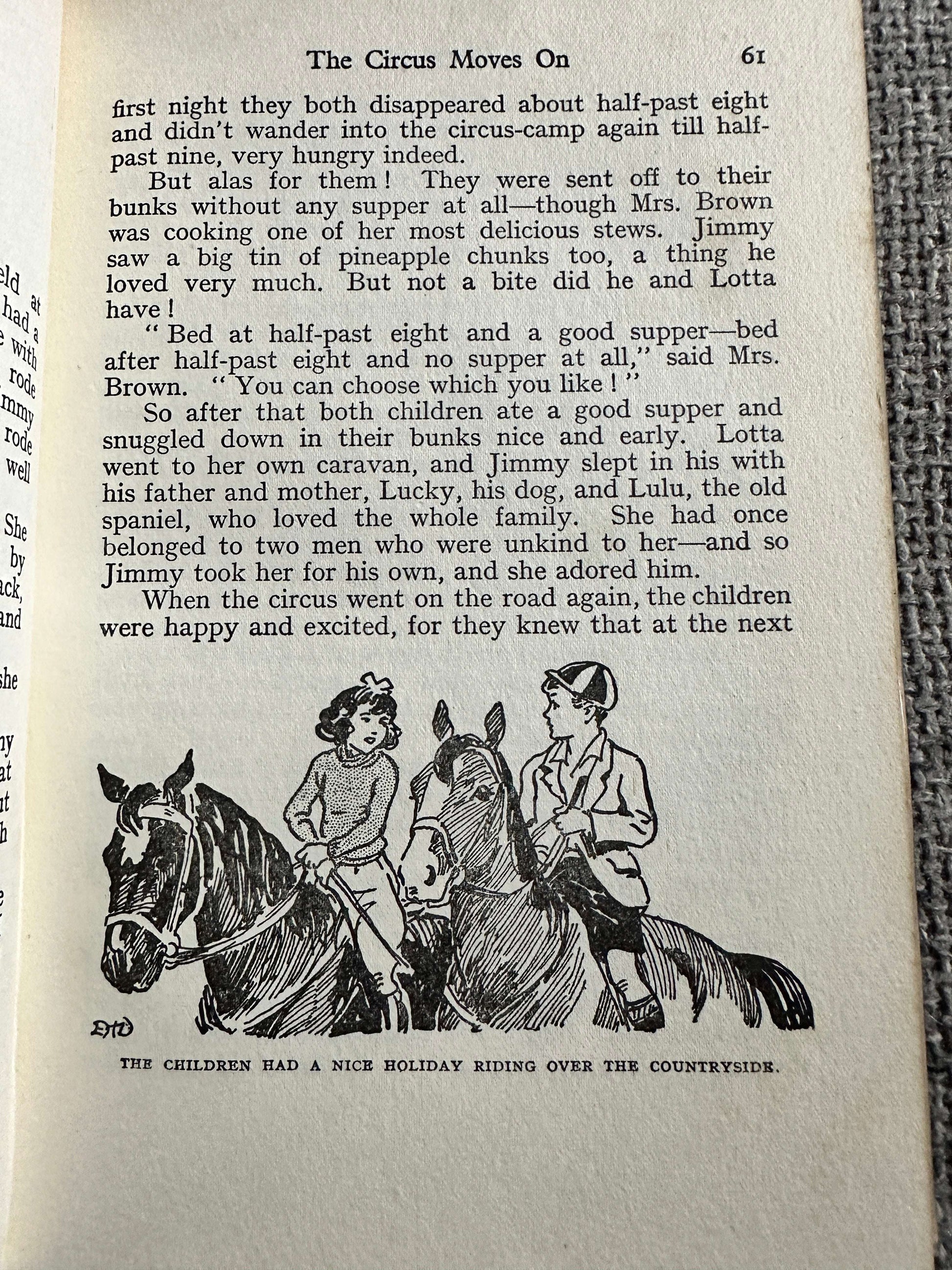 1950 Circus Days Again - Enid Blyton (E. H. Davie Illust) George Newnes Ltd