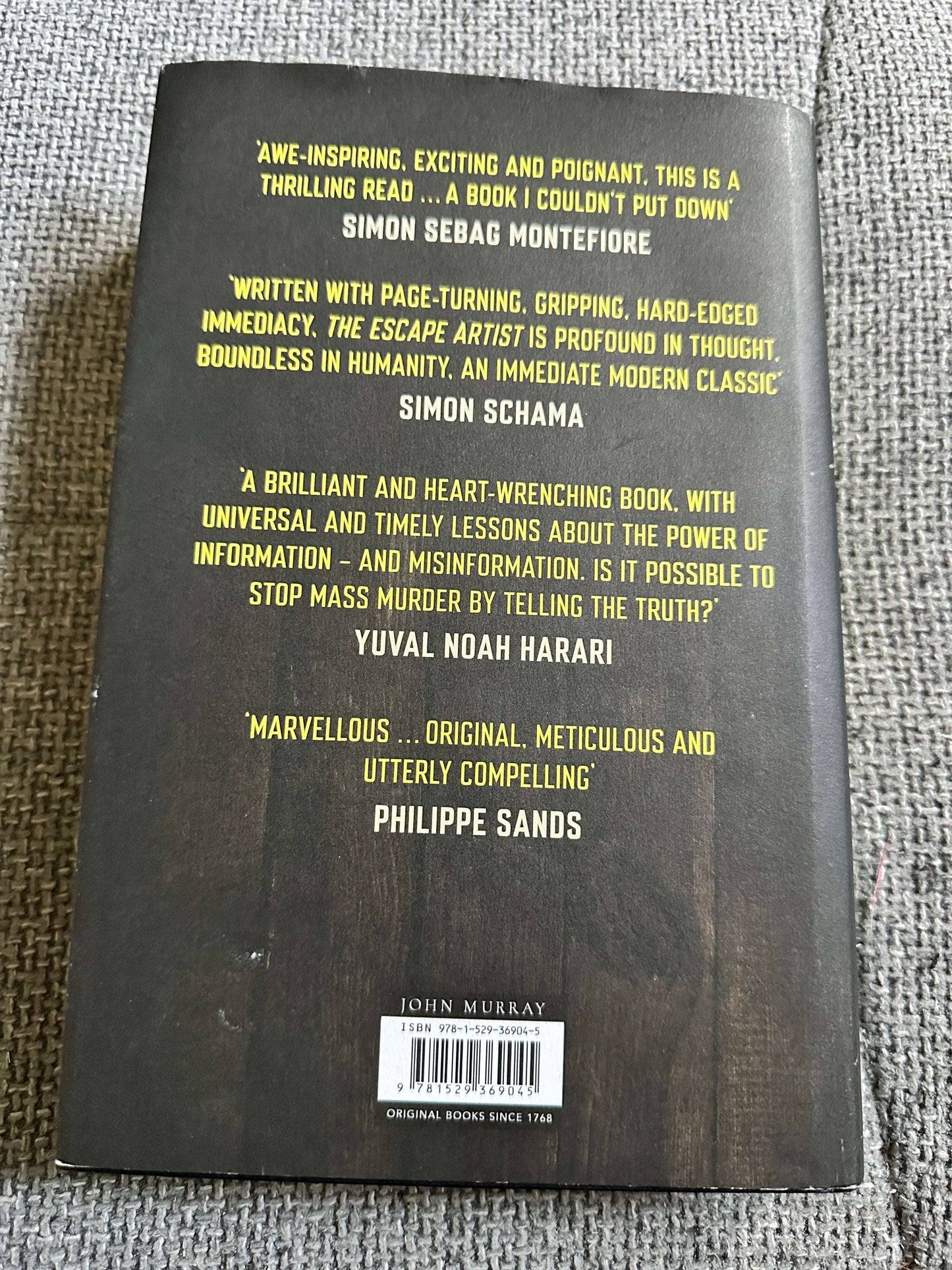 2022 The Escape Artist (The Man Who Broke Out Of Auschwitz To Warn The World) Jonathan Freedland (John Murray Publisher)