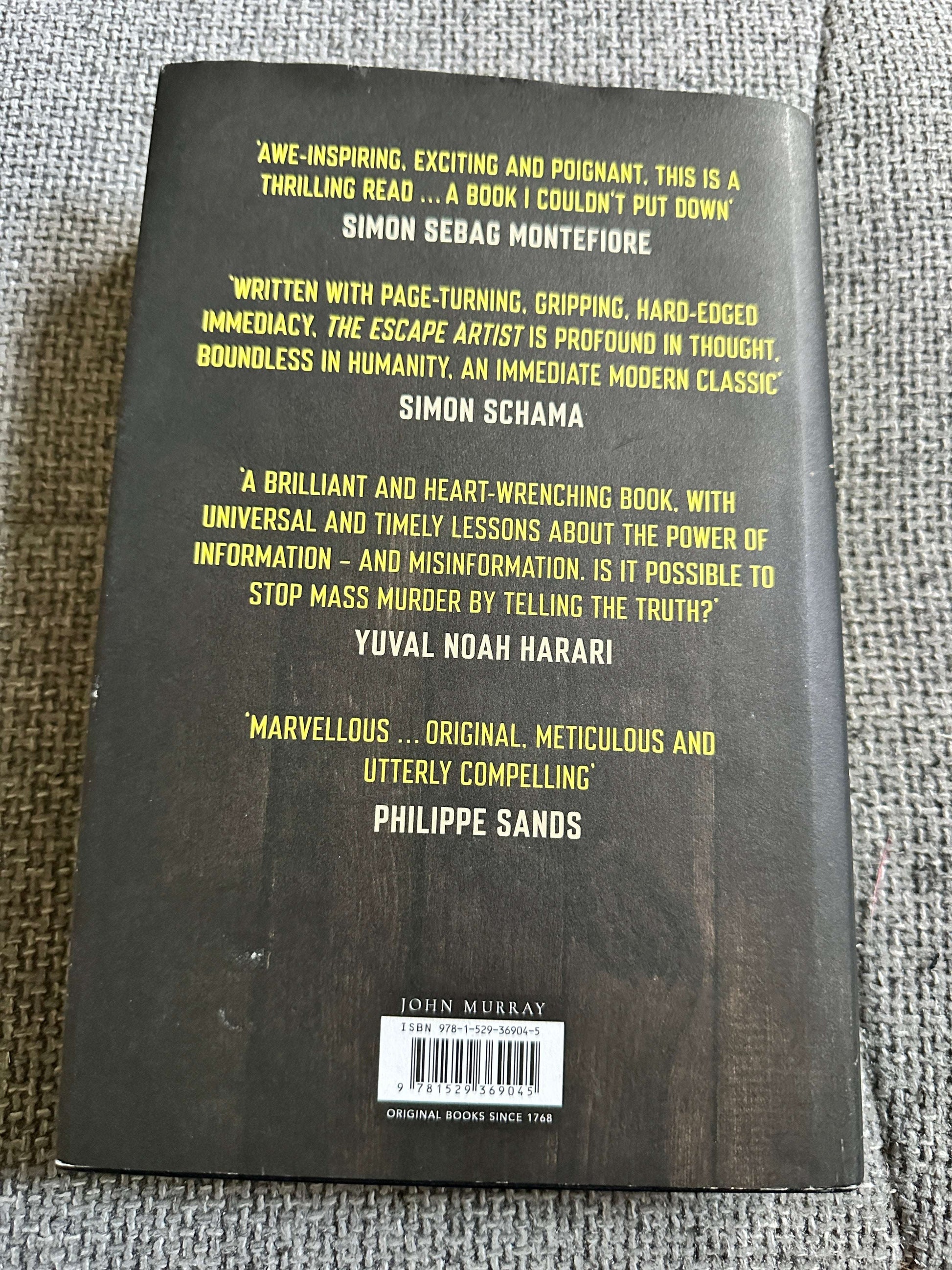 2022 The Escape Artist (The Man Who Broke Out Of Auschwitz To Warn The World) Jonathan Freedland (John Murray Publisher)