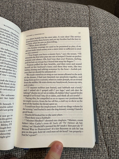 2008 Wuthering Heights - Emily Brontë (Penguin Cloth Classics)