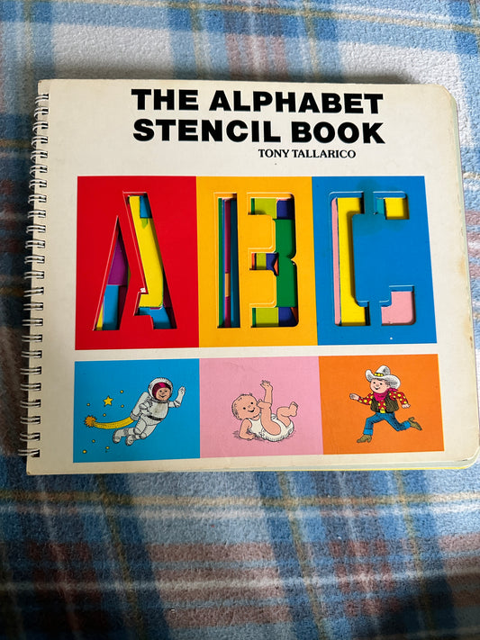 1987 The Alphabet Stencil Book - Tony Tallarico(Methuen)