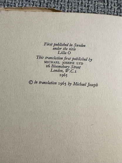 1965*1st* Little O - Edith Unnerstad (translated from Swedish by Lillian Seaton)(Ilon Wikland Illust) Michael Joseph