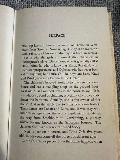 1965*1st* Little O - Edith Unnerstad (translated from Swedish by Lillian Seaton)(Ilon Wikland Illust) Michael Joseph