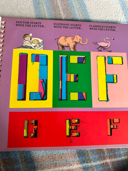 1987 The Alphabet Stencil Book - Tony Tallarico(Methuen)