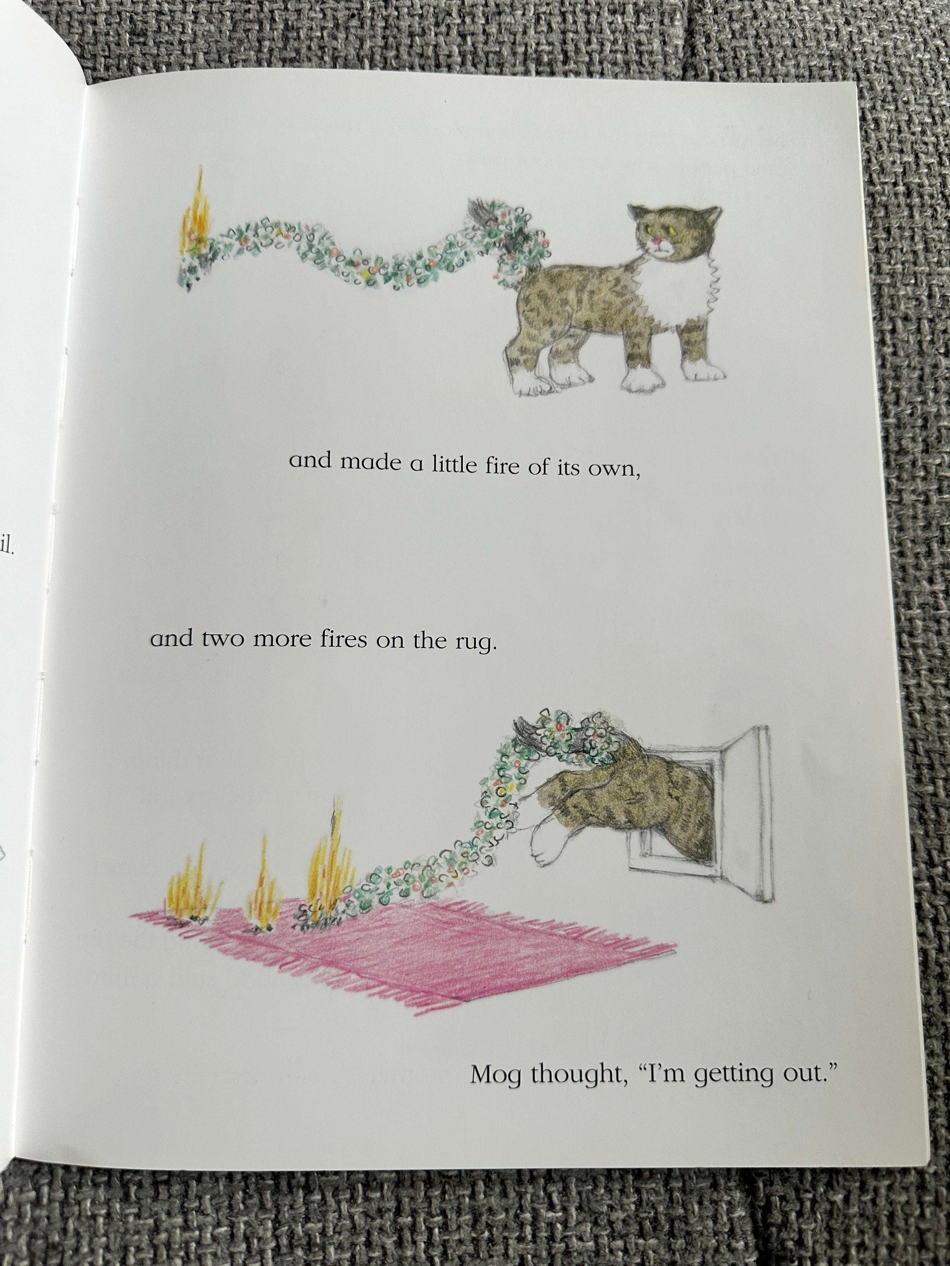 2015*1st* Mog’s Christmas Calamity - Judith Kerr (HarperCollins)