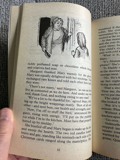 1992 Christmas At Fairacre - Miss Read (J. S. Goodall Illust) Penguin