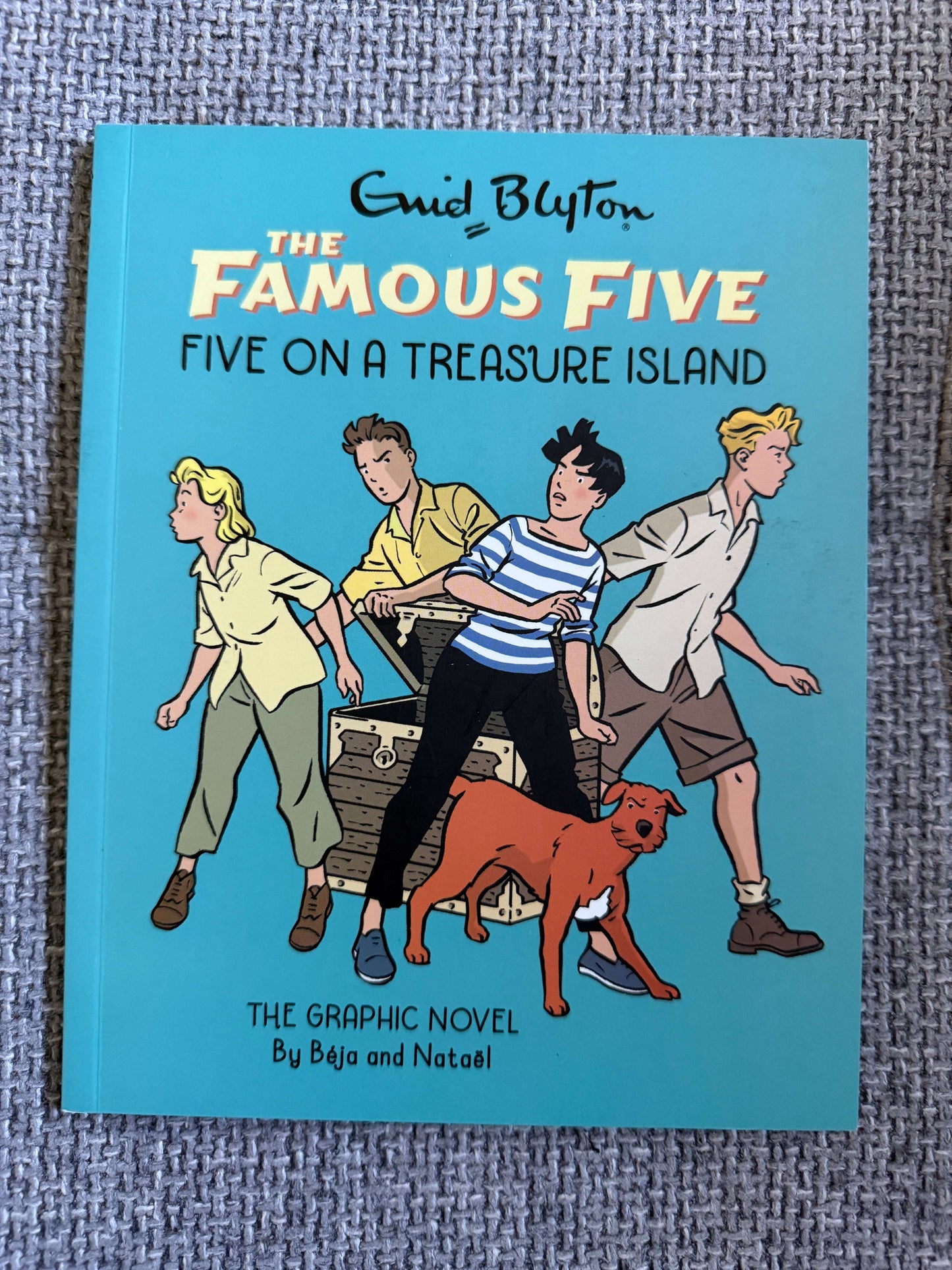 2022 The Famous Five: Five On A Treasure Island (A Graphic Novel) Béja & Nataẽl (Hodder Children’s)