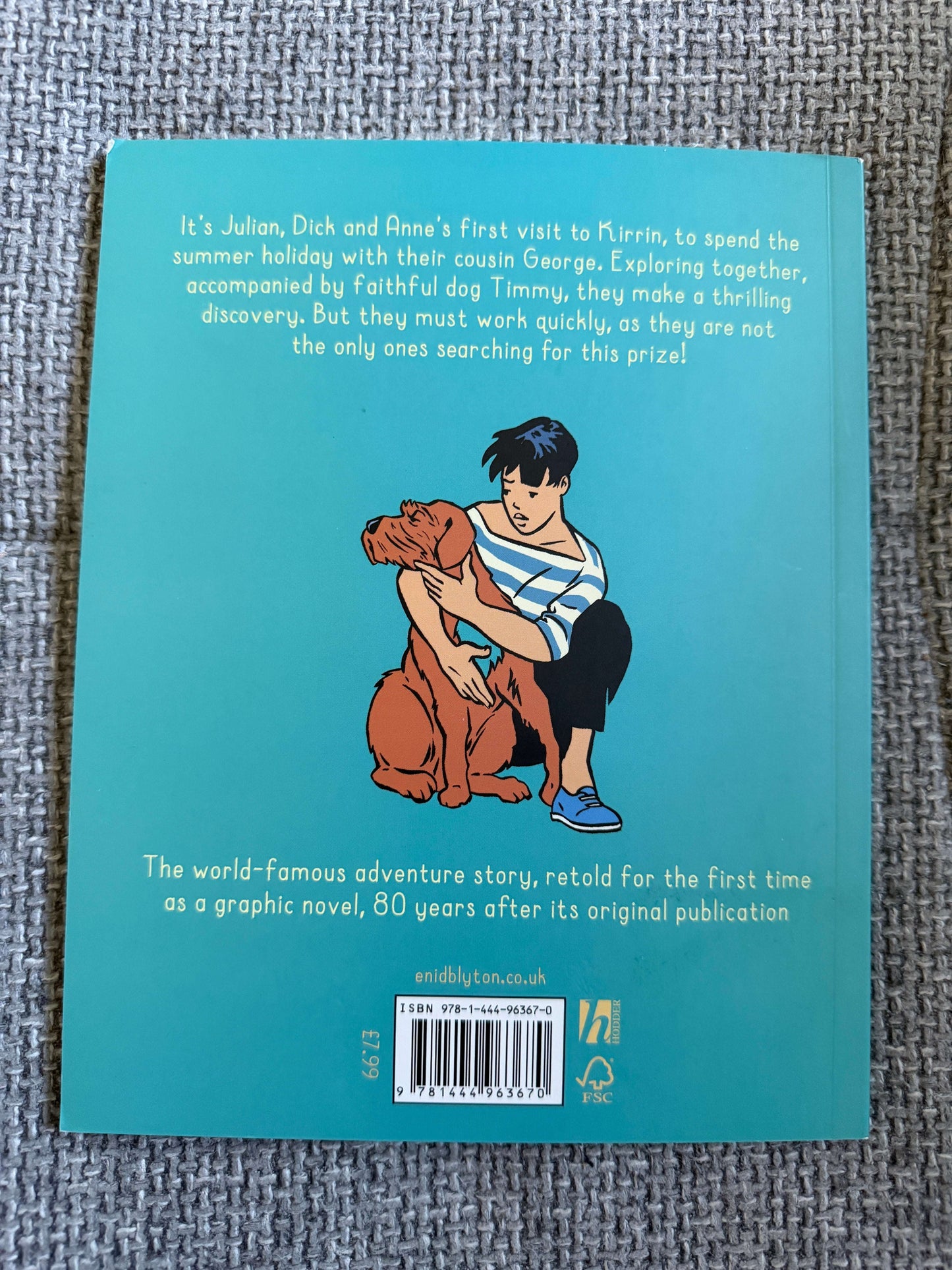 2022 The Famous Five: Five On A Treasure Island (A Graphic Novel) Béja & Nataẽl (Hodder Children’s)