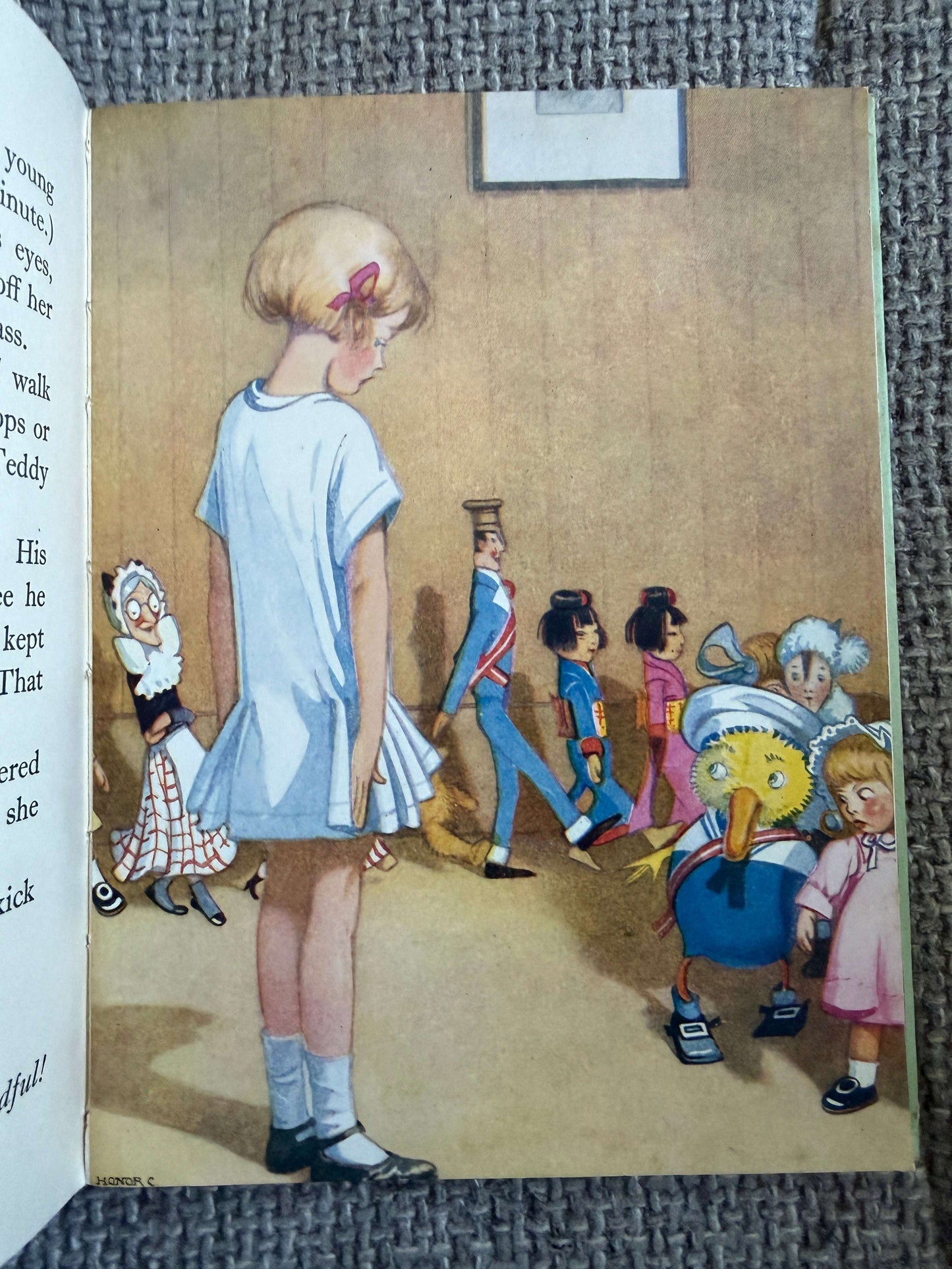 1950’s Josephine’s Christmas Party - Mrs. Cradock (Honor C. Appleton illust) Josephine Miniatures Series. Blackie & Son Ltd.