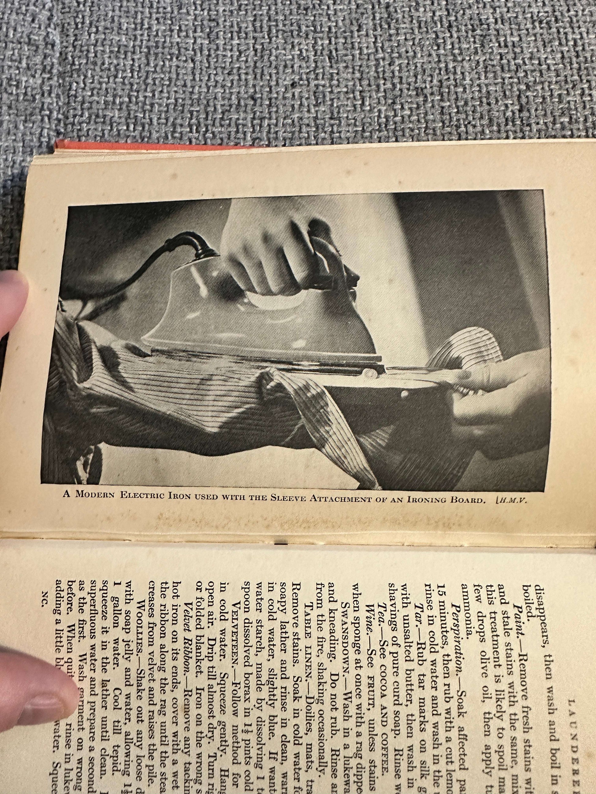 1948*1st* Elizabeth Craig’s Household Library: Needlecraft (Collins Pub)