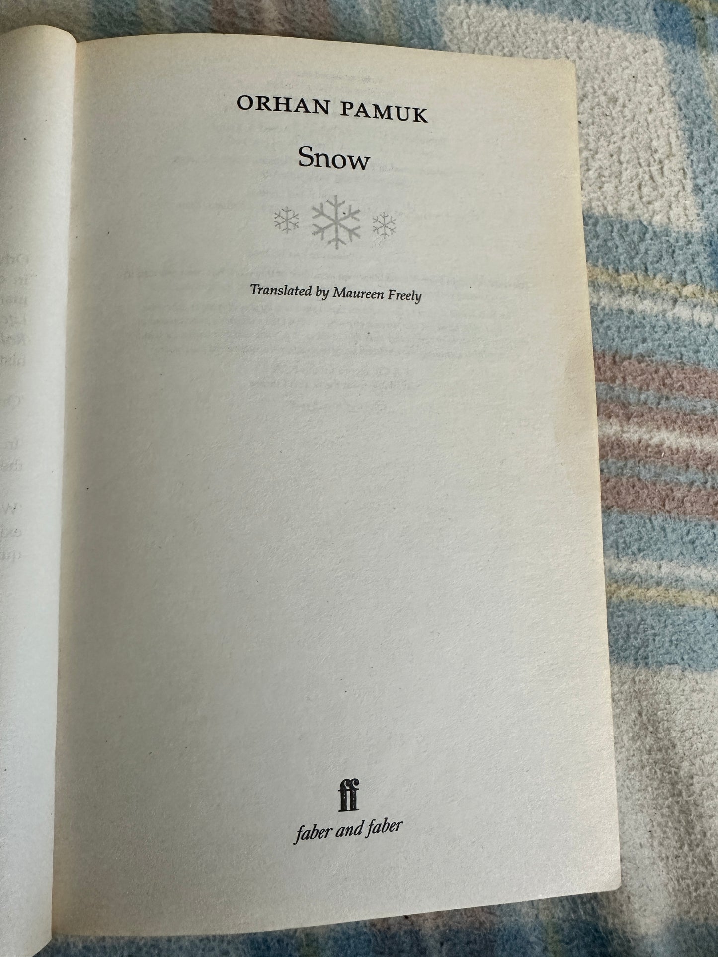 2004 Snow - Orhan Pamuk(Faber & Faber)