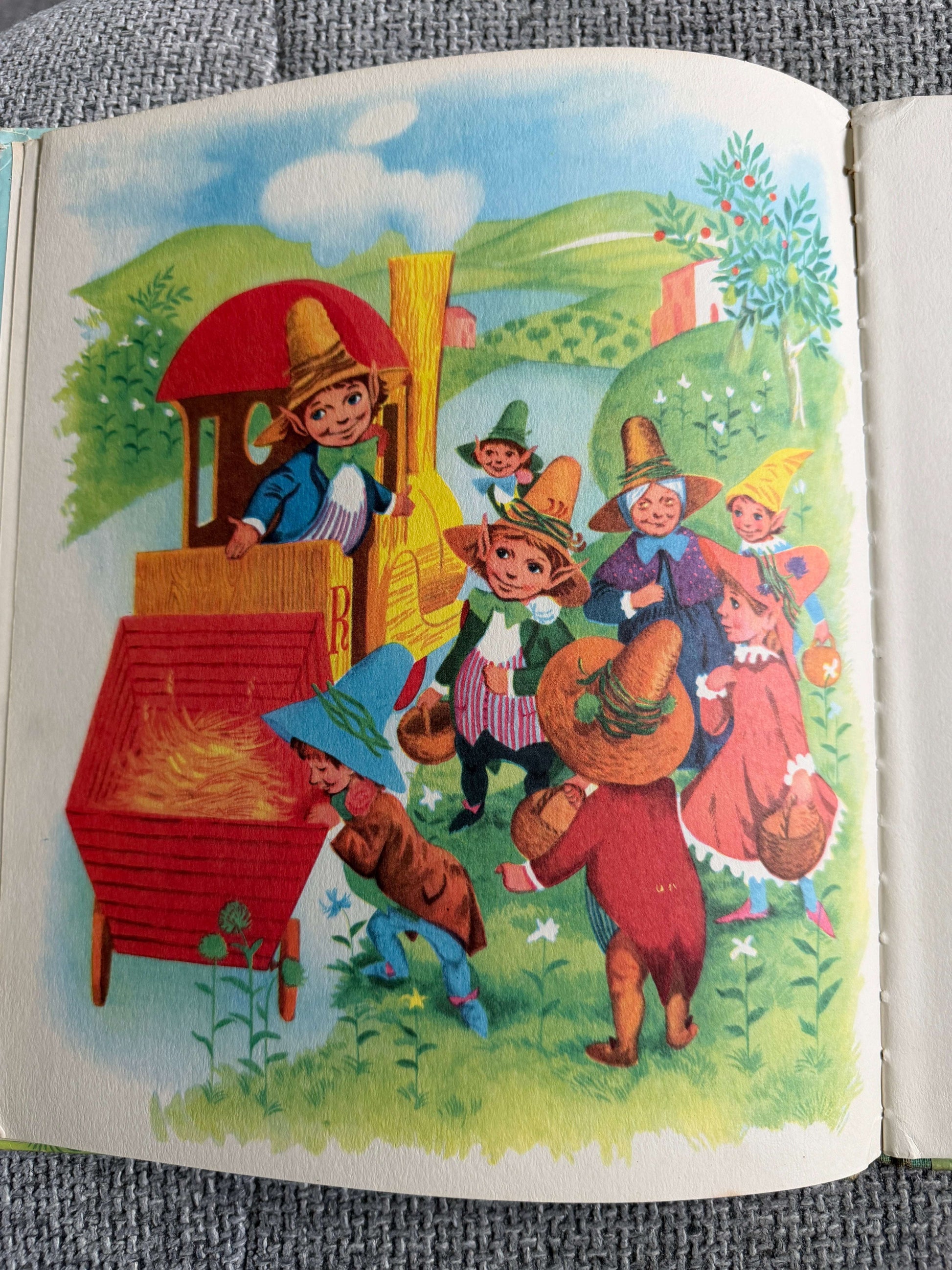 1958 Rumble & Chuff The Second Book - Enid Blyton (David Walsh illust) Juvenile Productions Ltd - Honeyburn Books (UK)