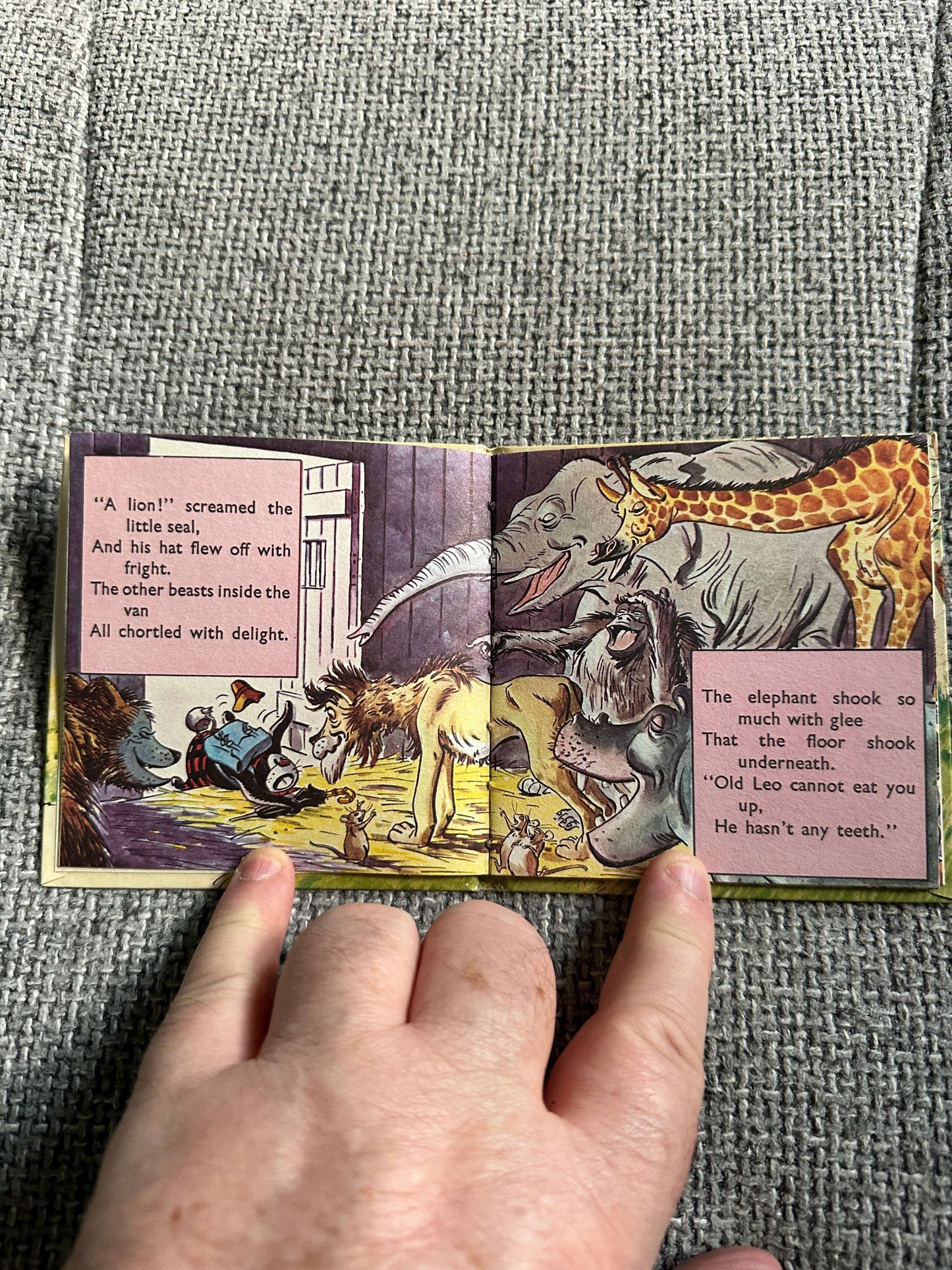 1970’s Sammy Joins The Circus (A Pixie Book) Sam Fair (Peter Haddock Ltd)