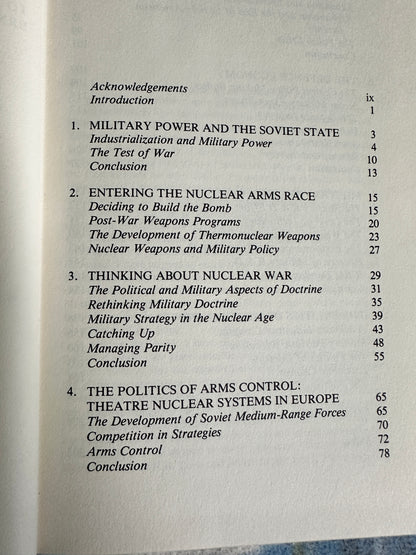 1983*1st* The Soviet Union & The Arms Race - David Holloway(Yale University Press)