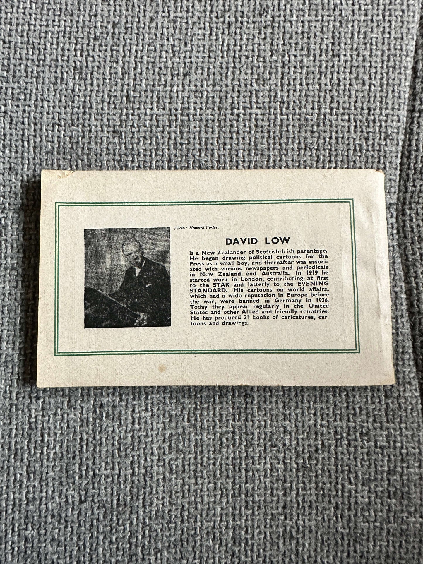 1942 The World At War - Low (Penguin Special)