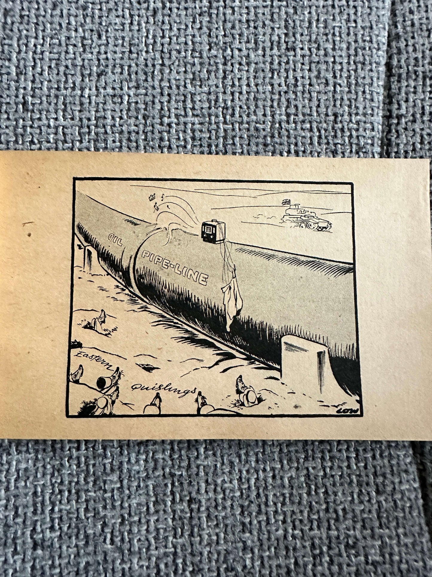 1942 The World At War - Low (Penguin Special)