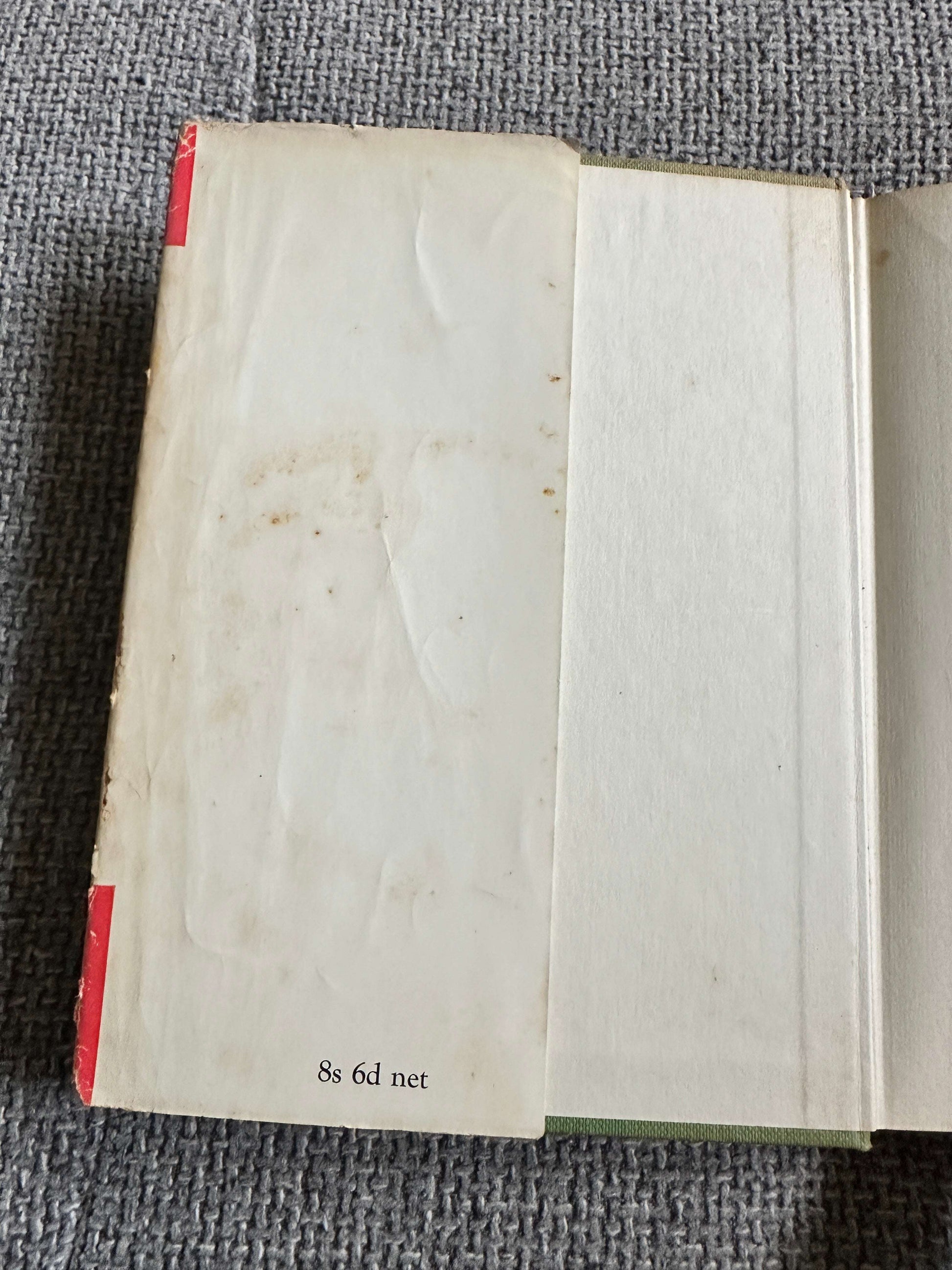 1965 Alice’s Adventures In Wonderland - Lewis Carroll (John Tenniel Illust) MacMillan & Co Ltd