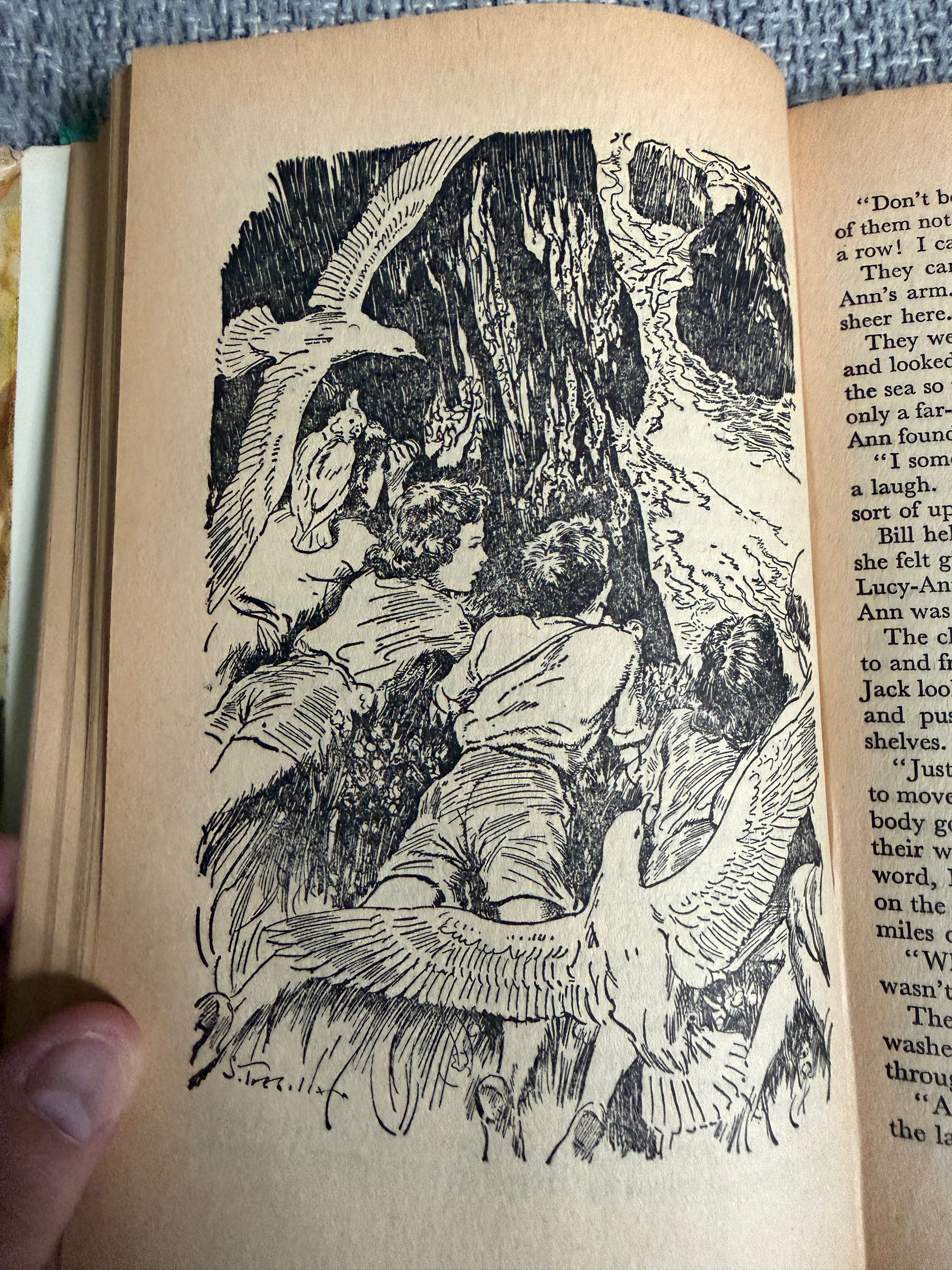 1948 The Sea Of Adventure - Enid Blyton (Stuart Tresillian illust) Thames - Honeyburn Books (UK)
