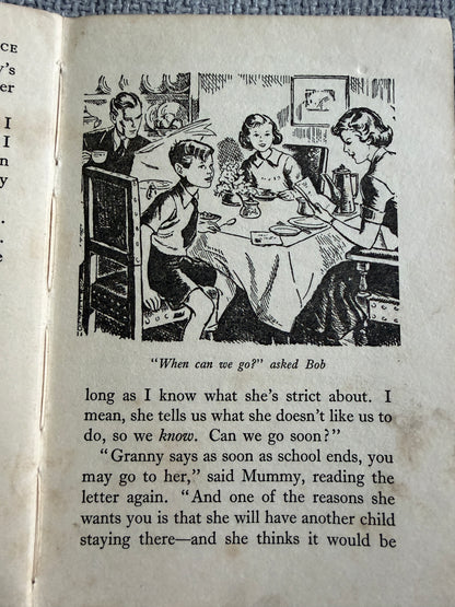 1954*1st* The Adventure Of The Secret Necklace - Enid Blyton (Isabel Veevers illust) Lutterworth Press - Honeyburn Books (UK)
