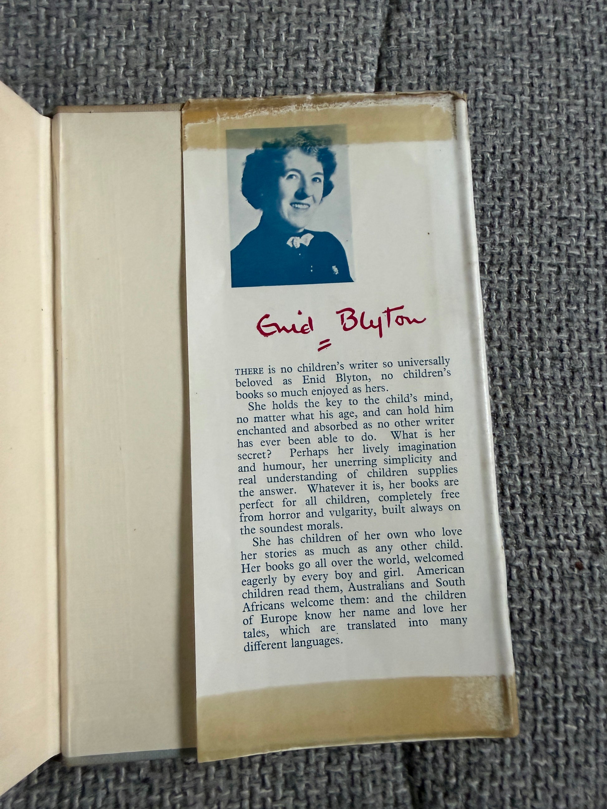 1953 The Saucy Jane Family - Enid Blyton (Ruth Gervis illust) Lutterworth Press - Honeyburn Books (UK)