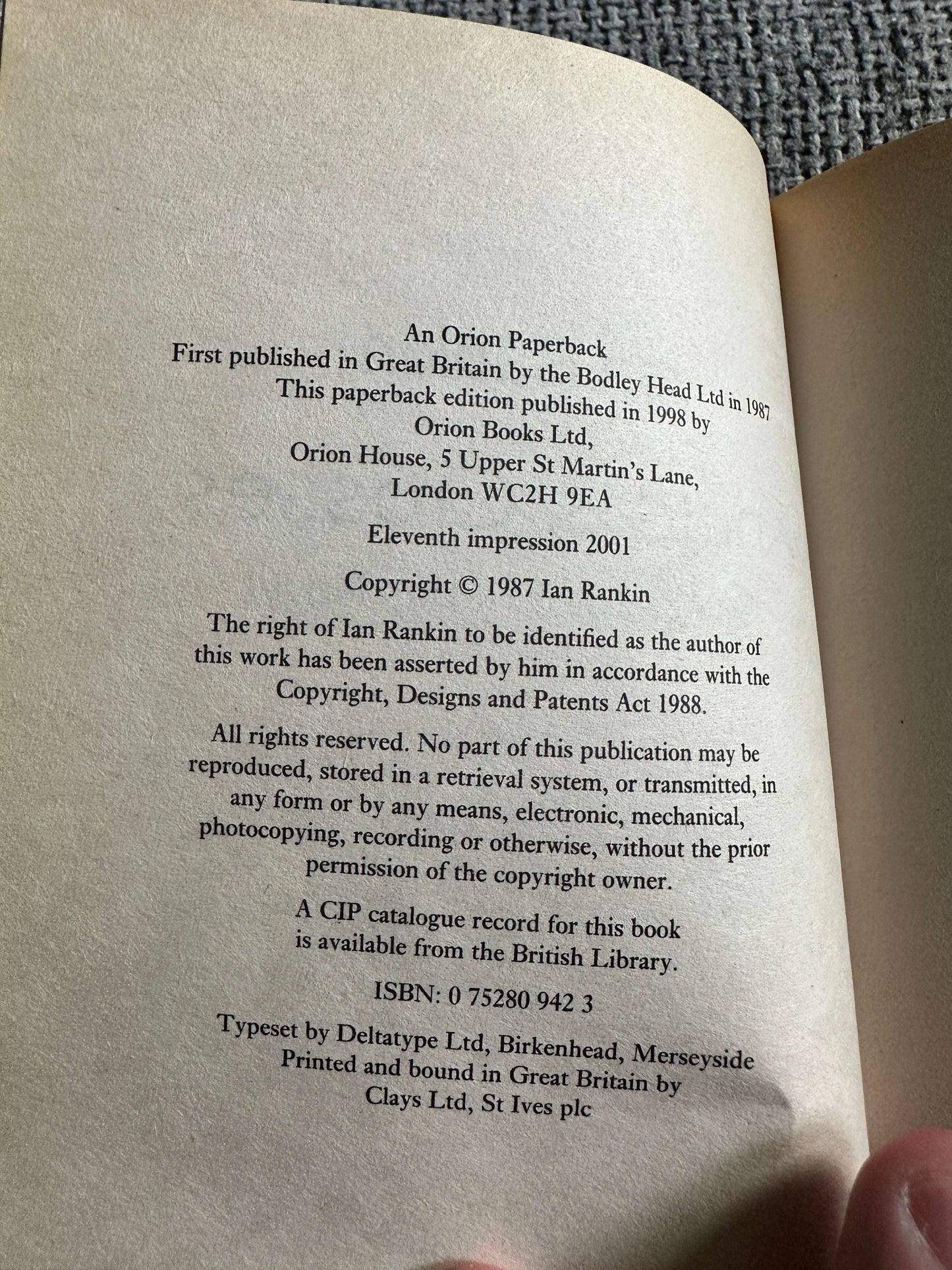 2001 Knots & Crosses - Ian Rankin (Orion)