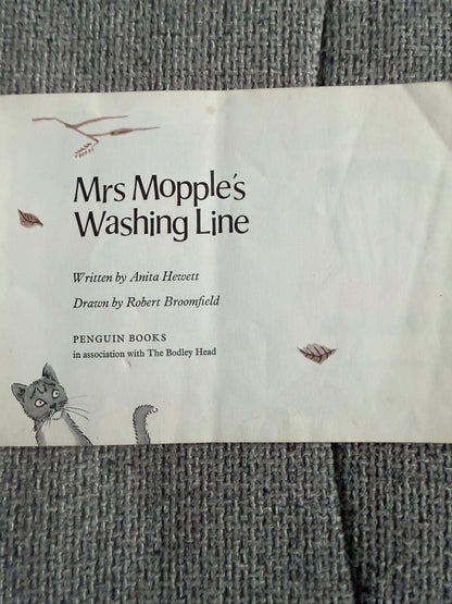 1970 Mrs. Mopple’s Washing Line - Anita Hewett (Robert Broomfield illust) Picture Puffin - Honeyburn Books (UK)