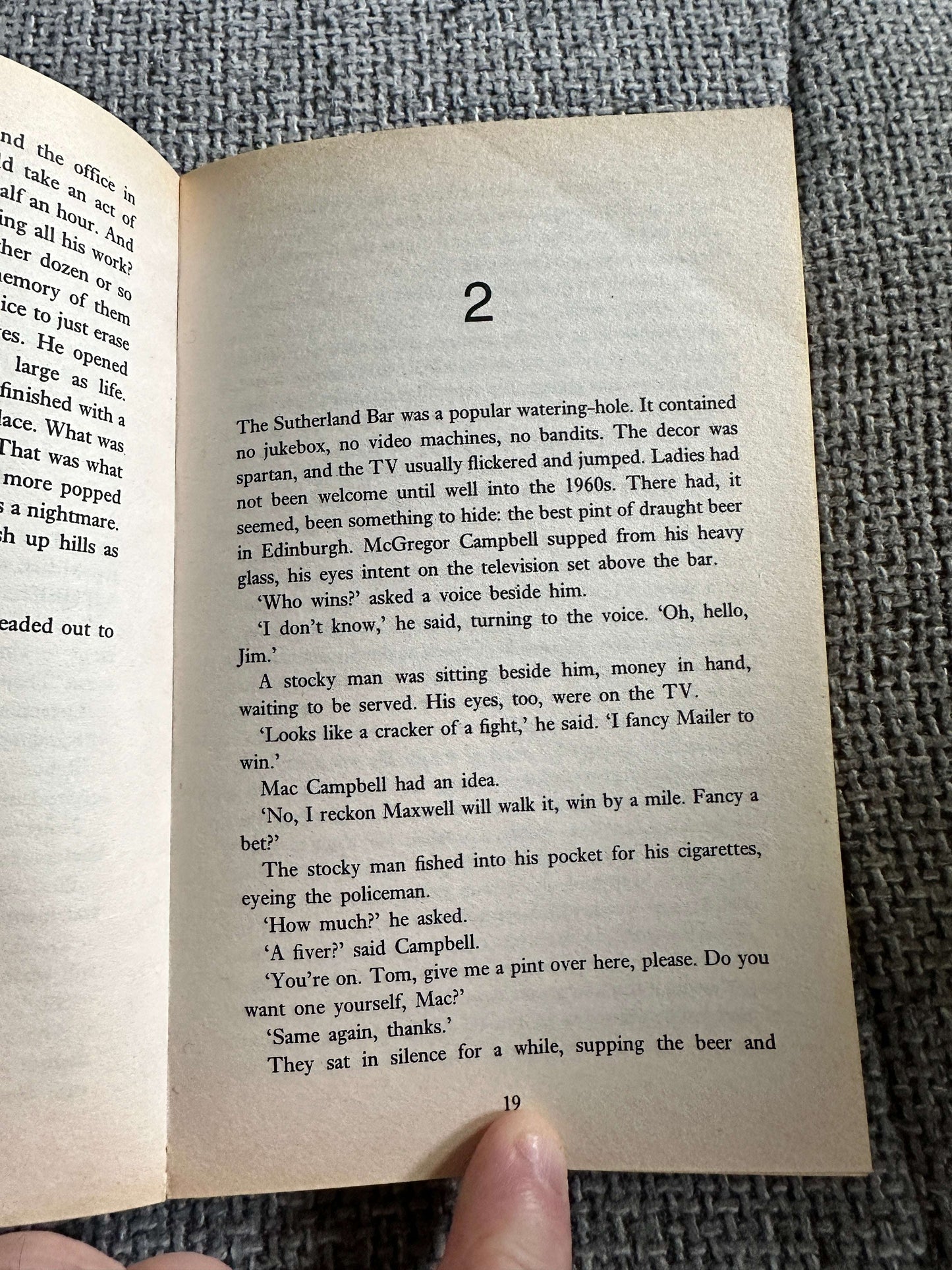 2001 Knots & Crosses - Ian Rankin (Orion)