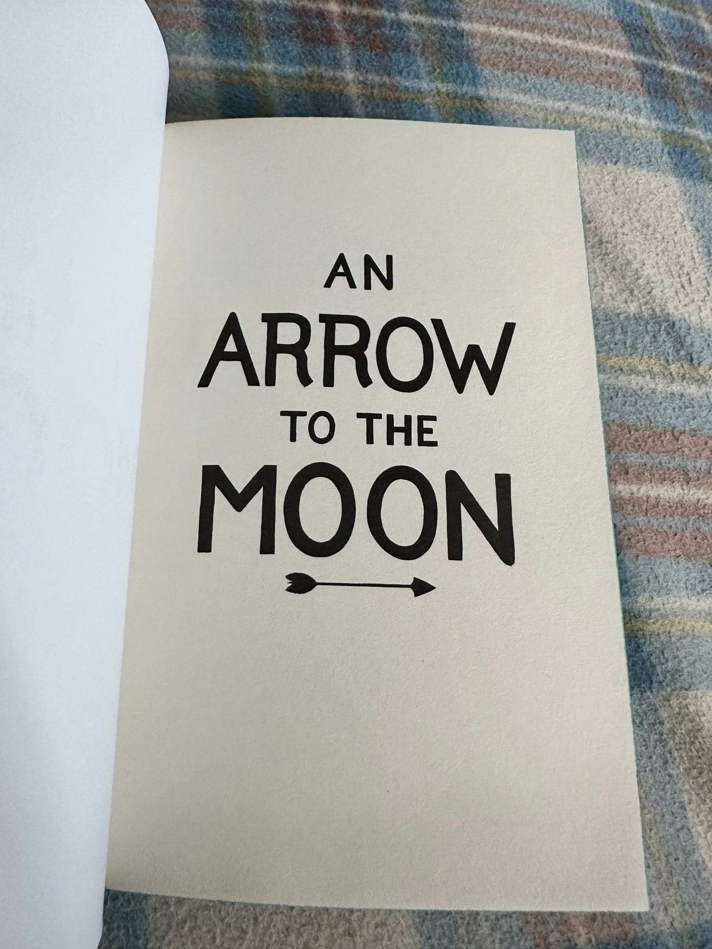 2022*1st Signed* An Arrow To The Moon - Emily X.R. Pan(Fairyloot) Orion