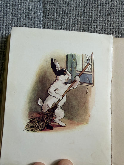 1920 Flippity The Runaway - Angusine MacGregor (Blackie) Tiny Tots Series - Honeyburn Books (UK)