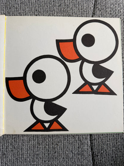 1968 Curious Maggie - Karen Gunthorp (Attilio Cassinelli illust) A Little Animal Book (Doubleday) - Honeyburn Books (UK)