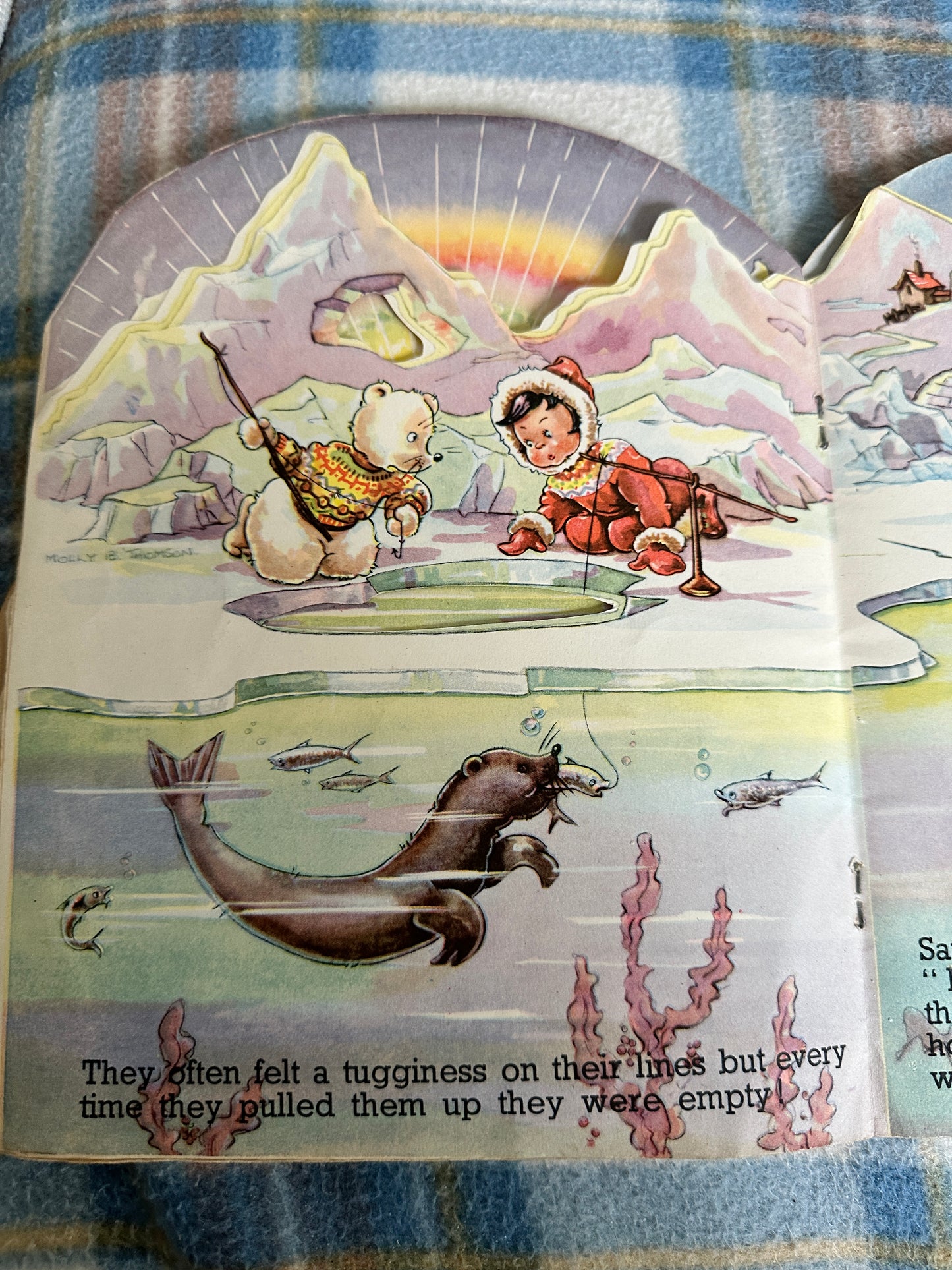 1950’s Fun In The Frozen North(Kiddie Kut Book) Molly B. Thomson(Collins Clear-Type)