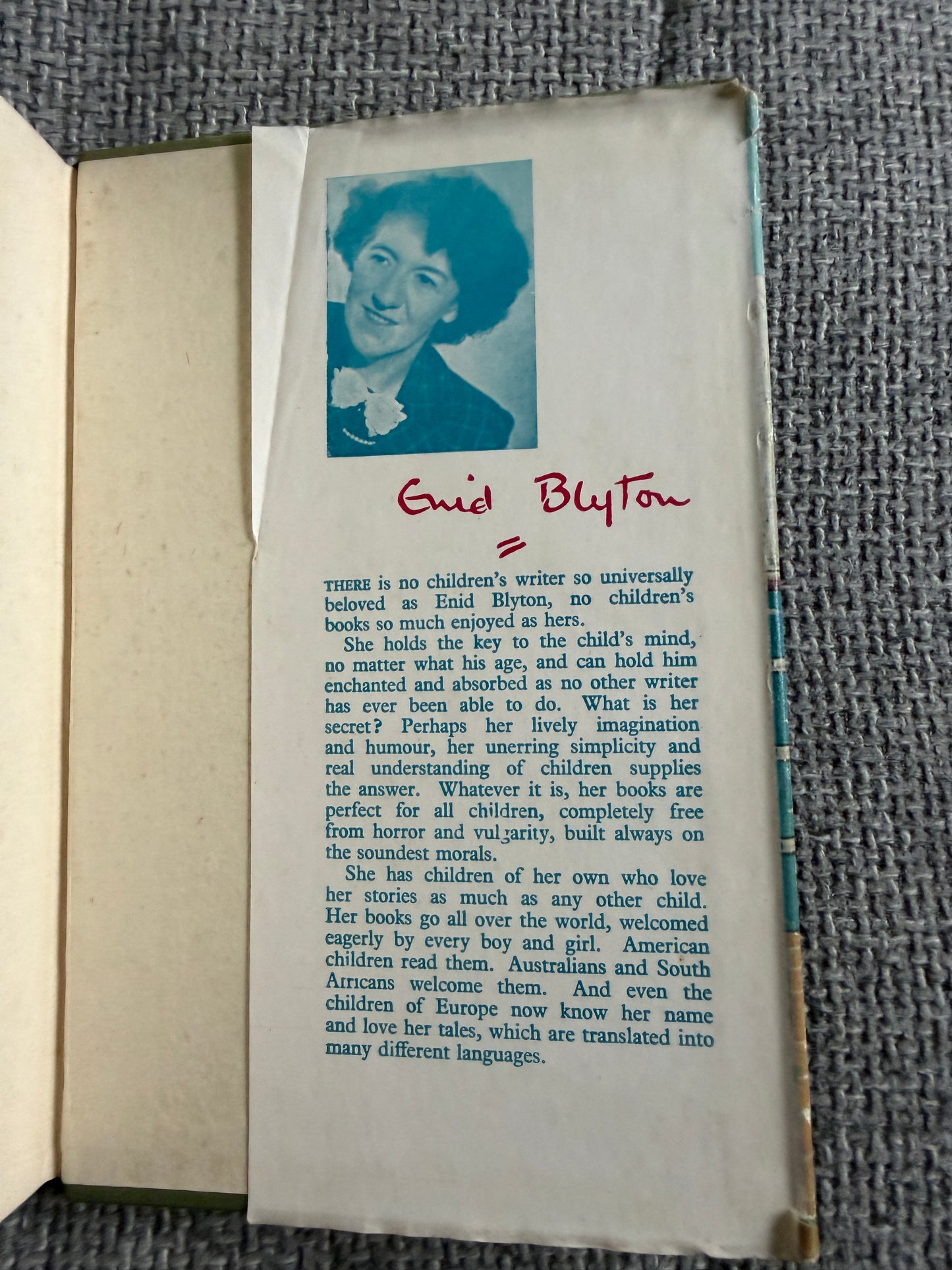 1952 The Queen Elizabeth Family Book by Enid Blyton with Illustrations by Ruth Gervis - Lutterworth Press