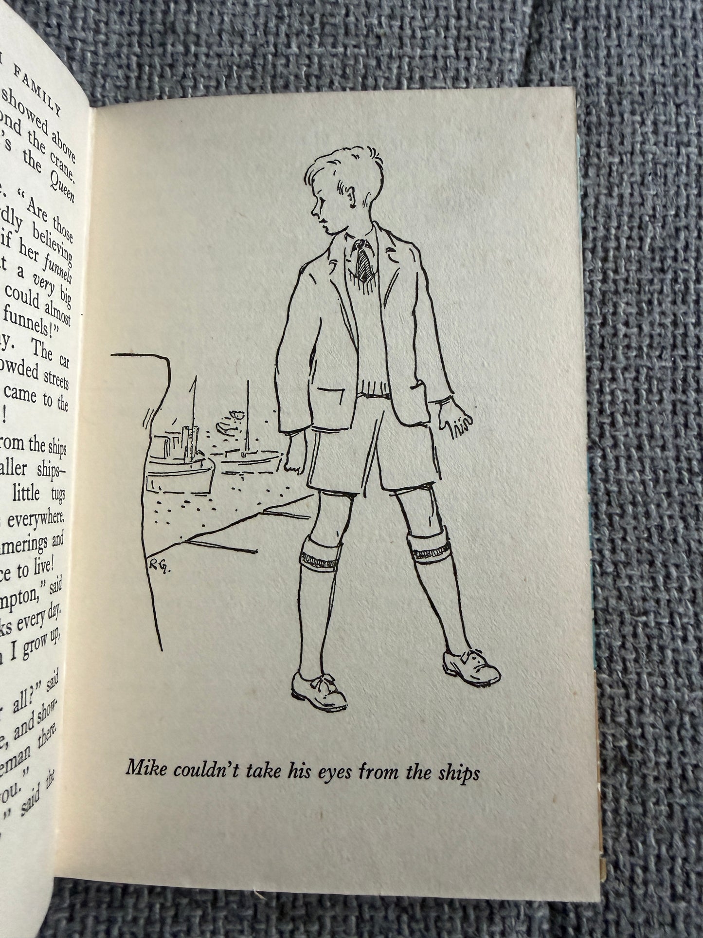 1952 The Queen Elizabeth Family Book by Enid Blyton with Illustrations by Ruth Gervis - Lutterworth Press