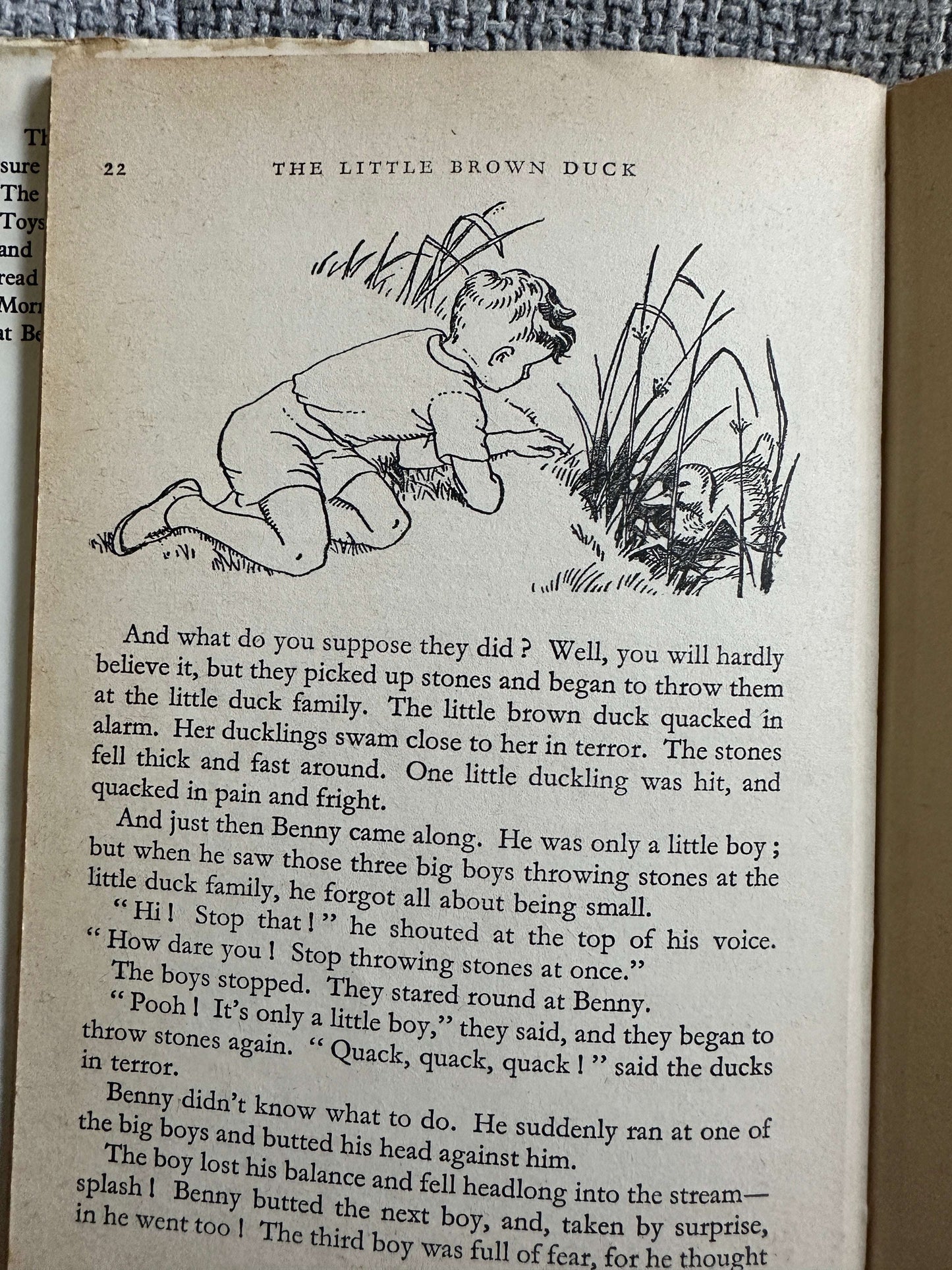 1963 Round The Clock Stories - Enid Blyton (Dean & Son Ltd)