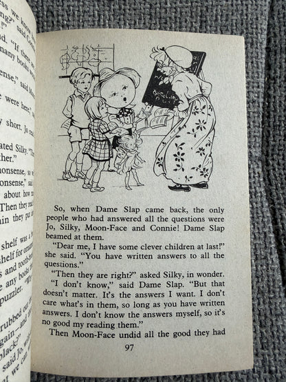 1972 The Folk Of The Faraway Tree - Enid Blyton (Dean & Son Ltd)