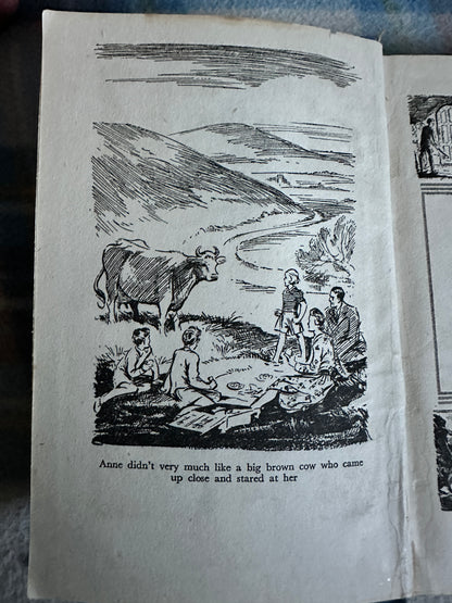 1942(Sept)Five On A Treasure Island - Enid Blyton(Eileen A. Soper illustration) Hodder & Stoughton