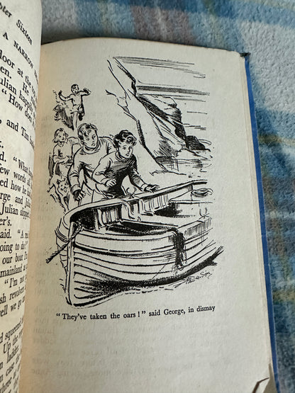 1942(Sept)Five On A Treasure Island - Enid Blyton(Eileen A. Soper illustration) Hodder & Stoughton