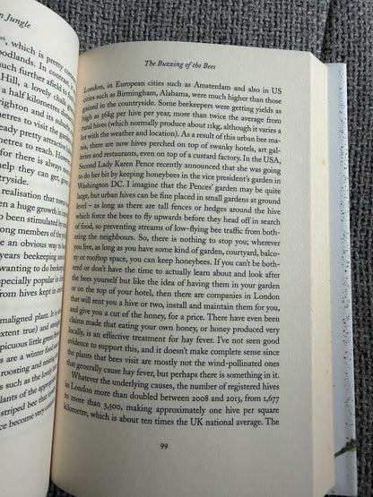 The Garden Jungle Book: Gardening to Save the Planet by Dave Goulson - Jonathan Cape Edition 2019
