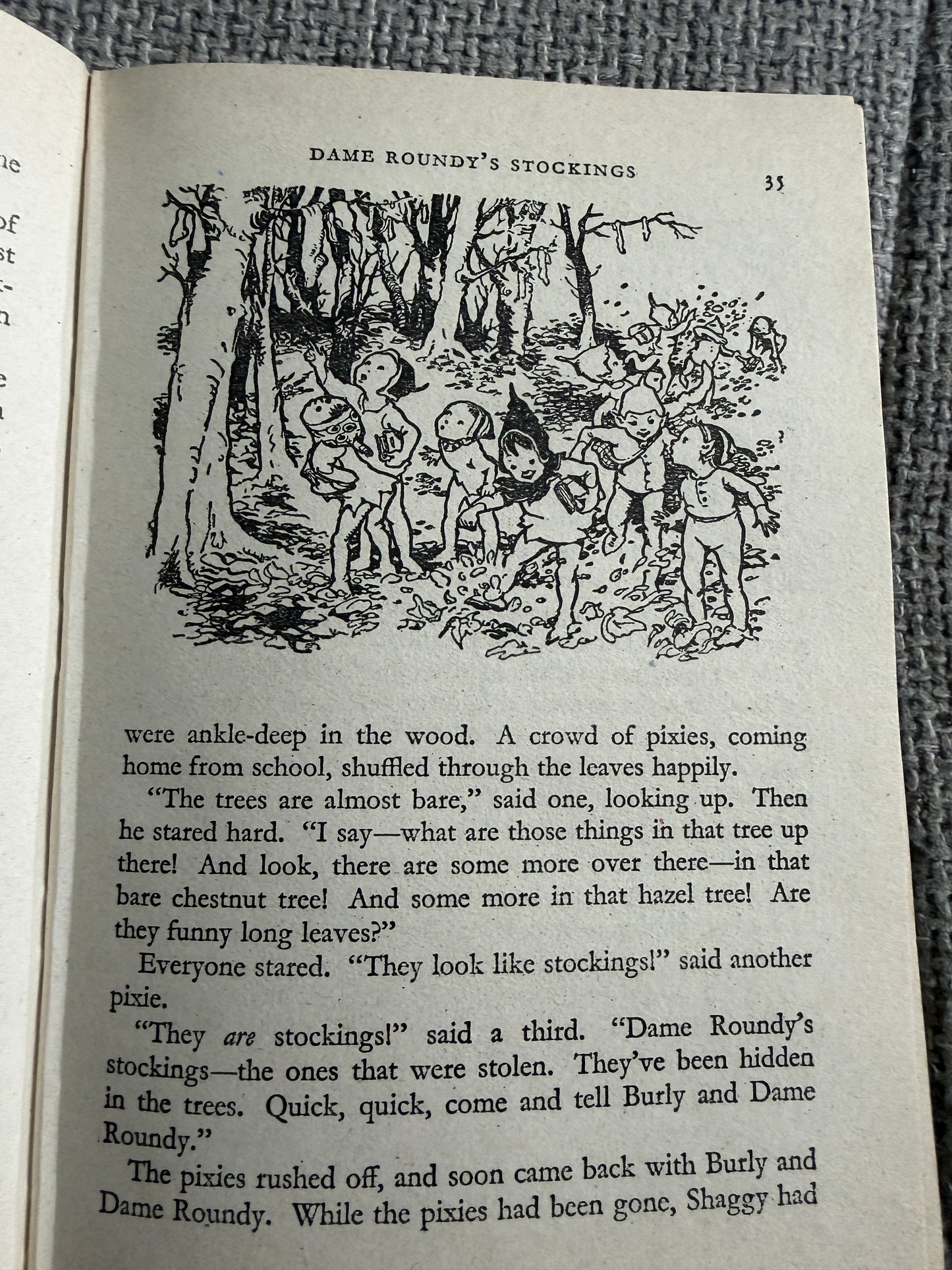 1964 Happy Hours Story Book - Enid Blyton (Dean & Son Ltd)