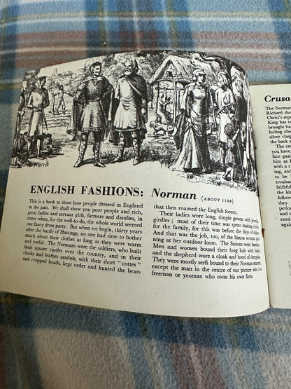 1950’s English Fashions(Puffin Picture Book 76) Victor Ross & John Mortimer