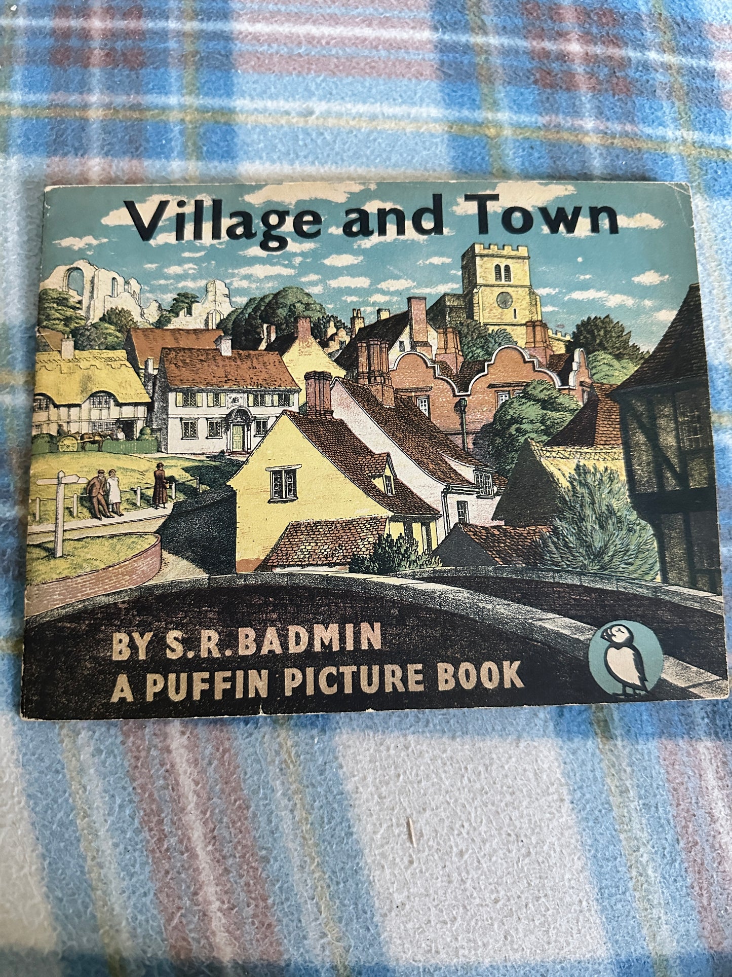 1940’s Village & Town(Puffin Picture Book no16) S. R. Badmin