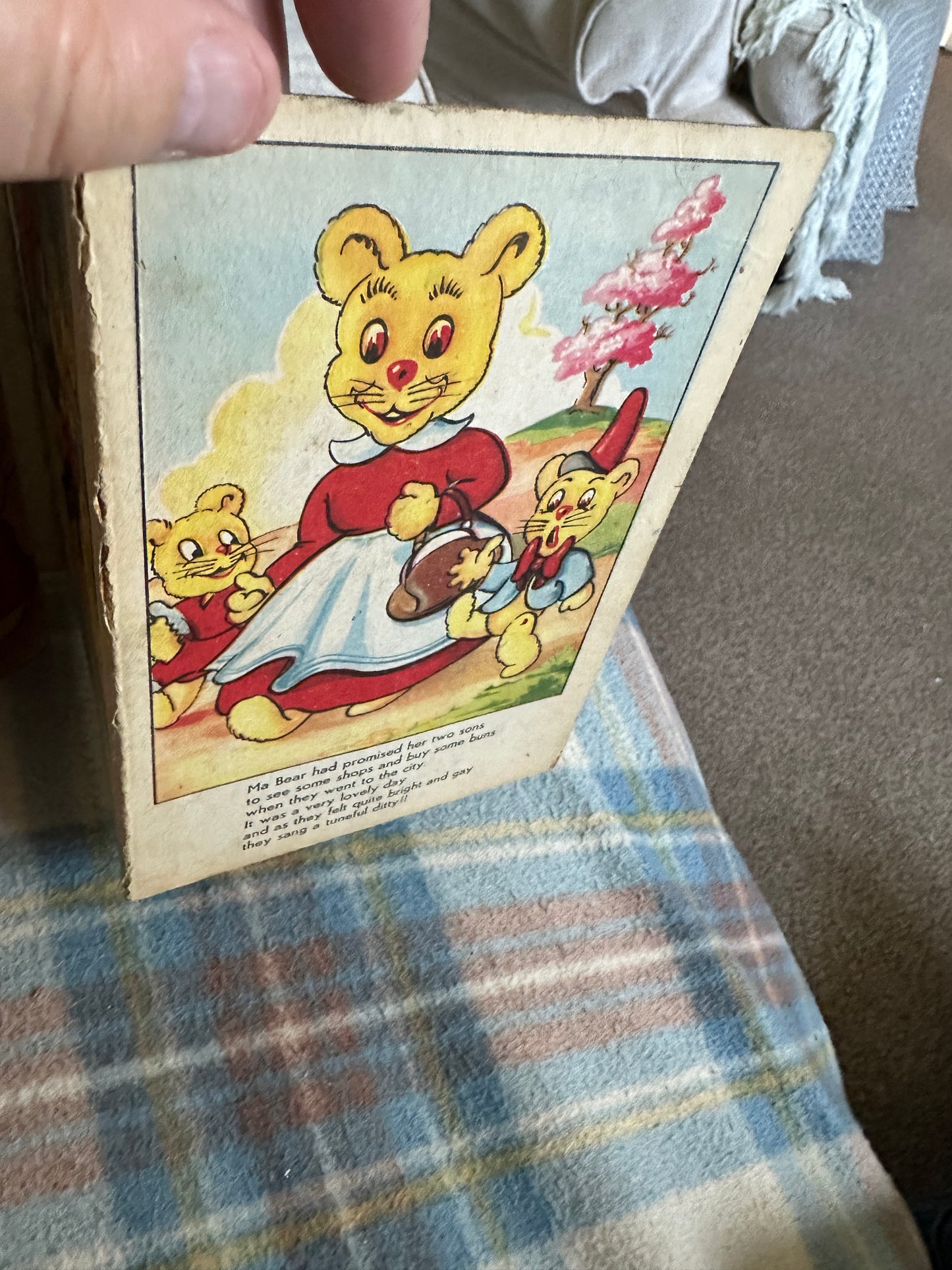 1930’s Teddy Bear’s Tale(Fold out concertina style) Printed in Holland