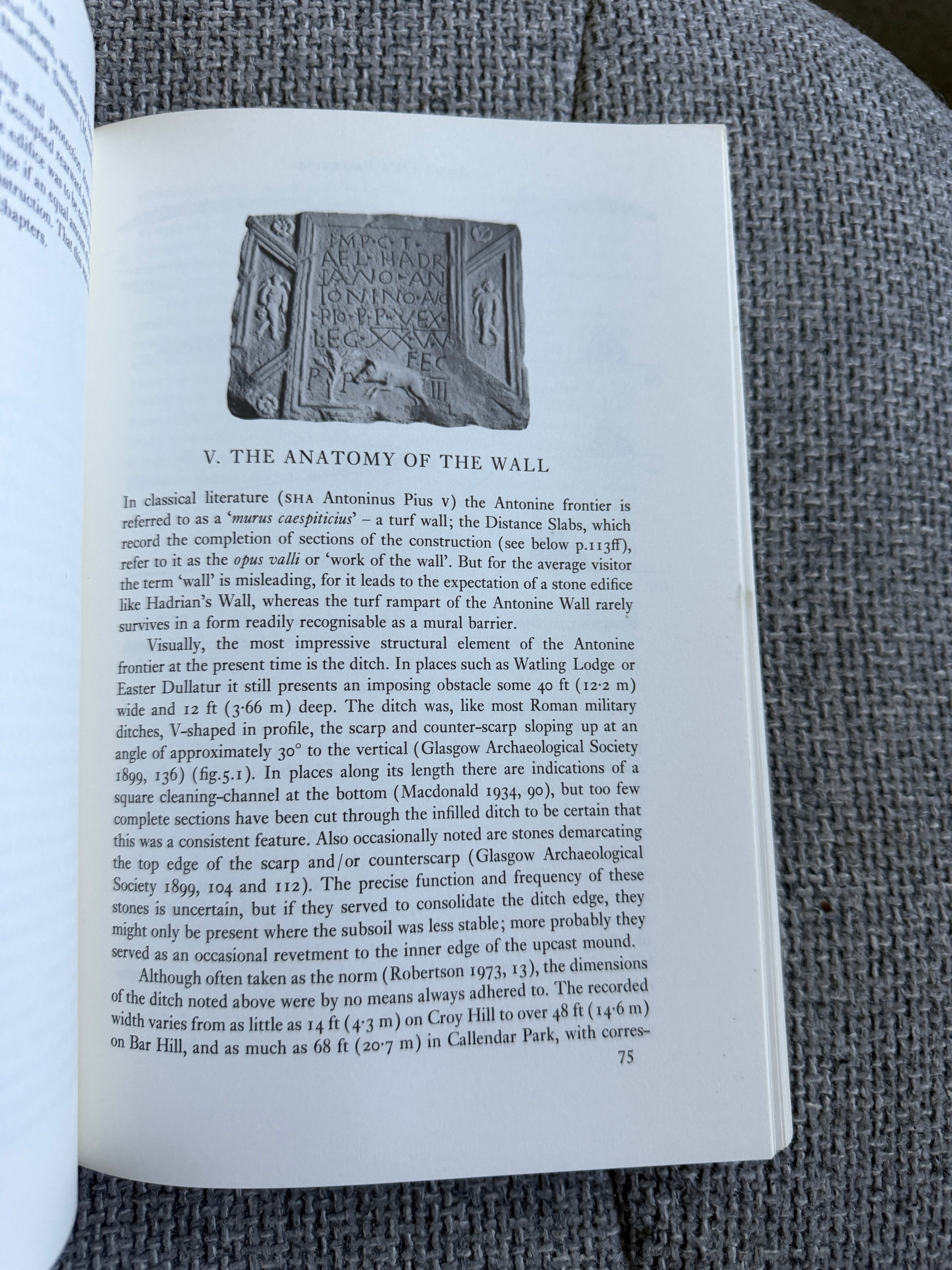 1986 Rome's North West Frontier: The Antonine Wall by William Hanson & Gordon Maxwell - Edinburgh University Press - Honeyburn Books (UK)