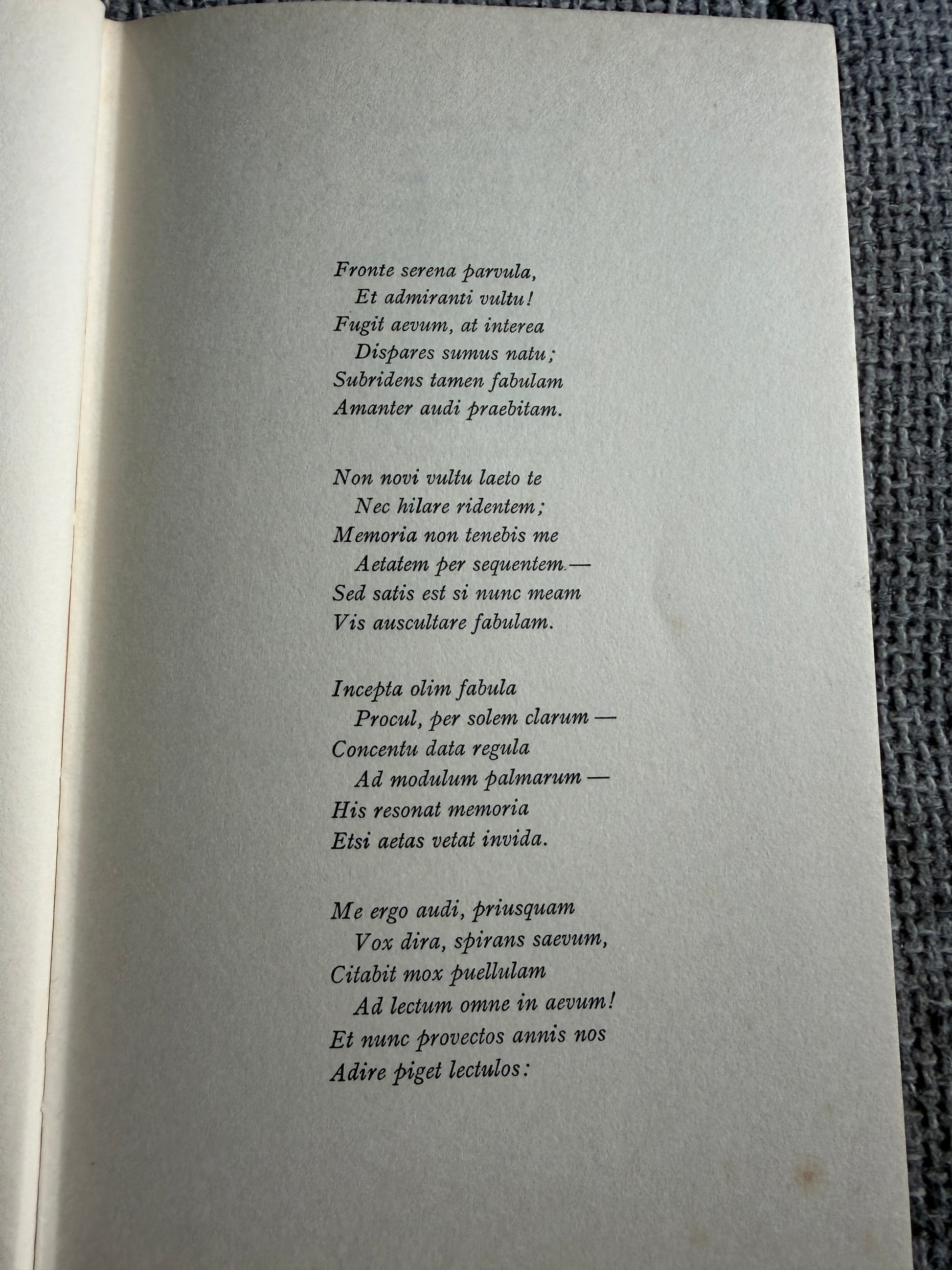 1966 Aliciae Per Speculum Transitus - Ludovici Carroll (Sir John Tennial illustration) translated by Clive Harcourt Carruthers (MacMillan) - Honeyburn Books (UK)