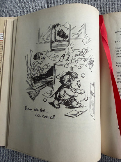 1986 The Complete Adventures of Blinky Bill Commemorative Edition by Dorothy Wall Angus & Robertson - Honeyburn Books (UK)