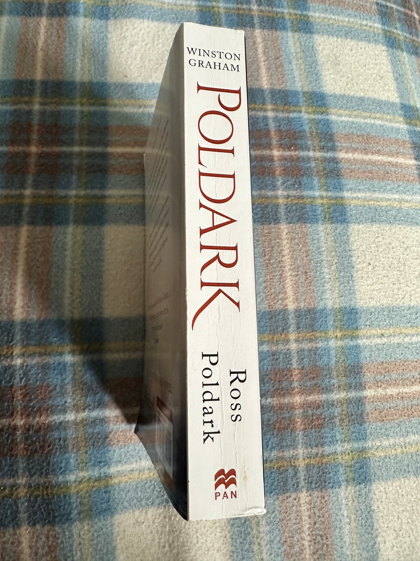 2015 Poldark: Ross Poldark - Winston Graham(Pan Books)