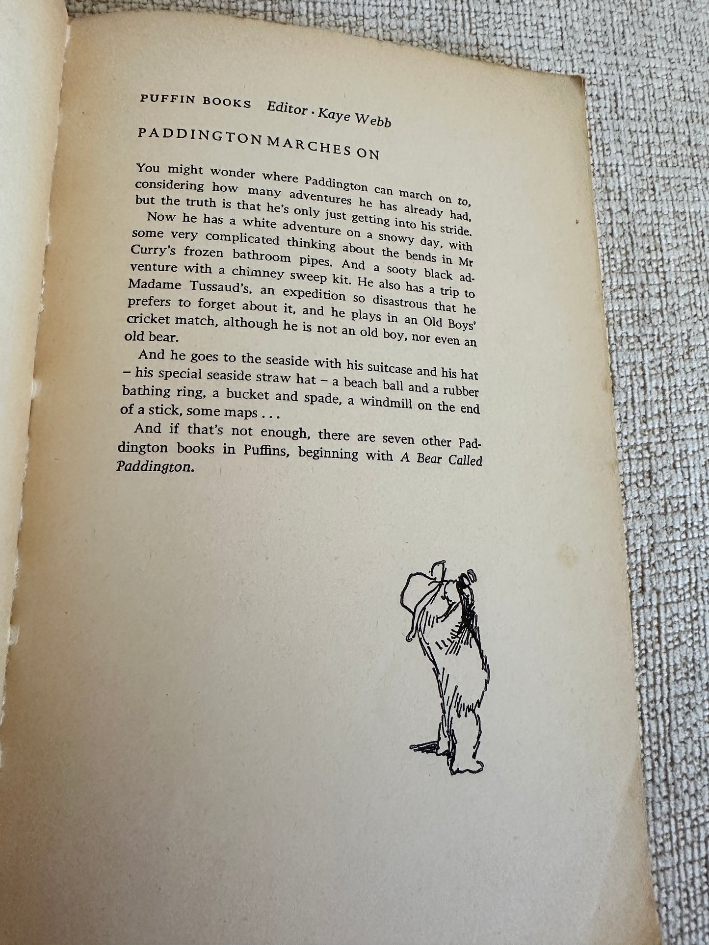 1969 Paddington Marches On - Michael Bond (Young Puffin)