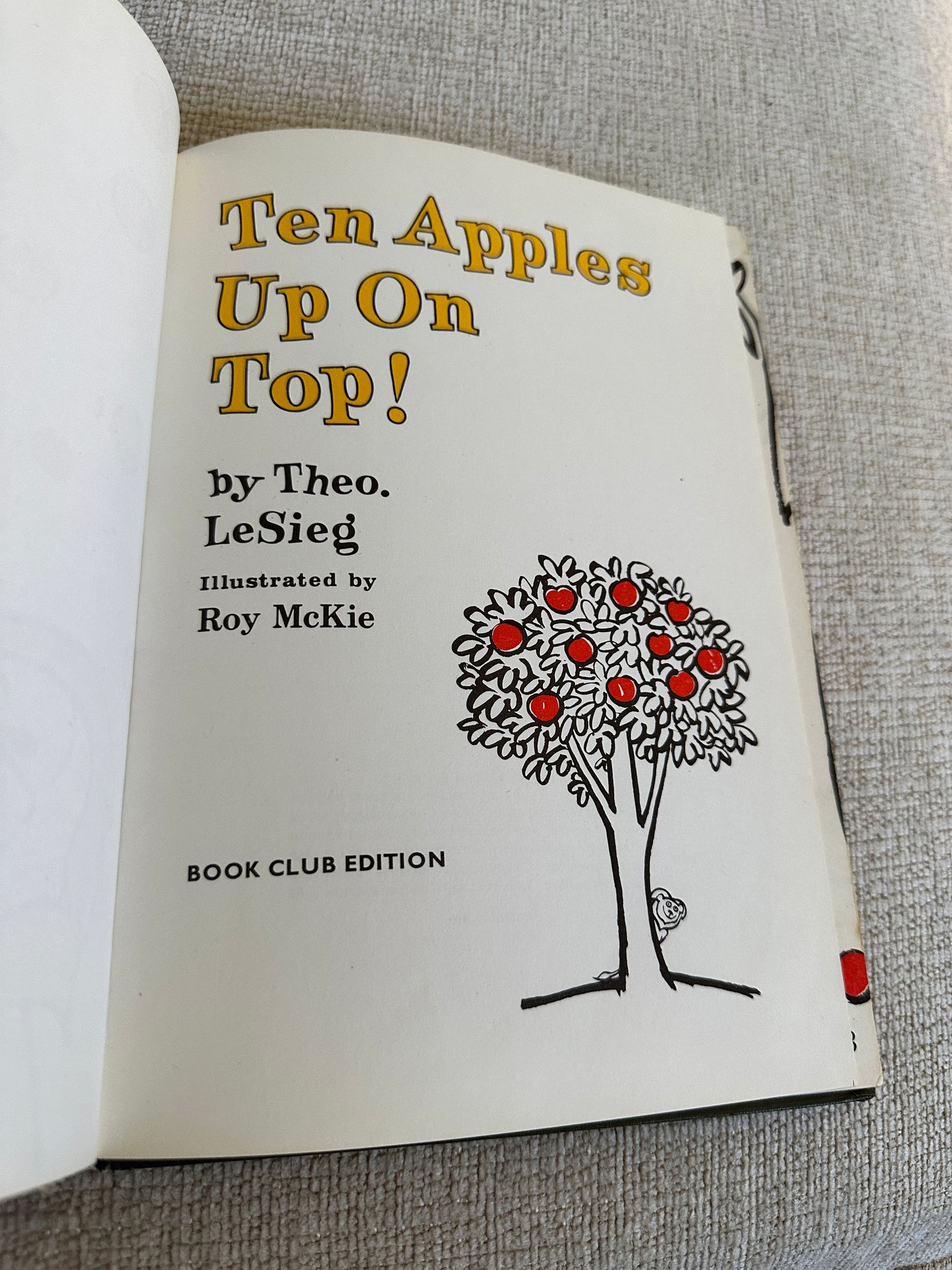 1968 Ten Apples Up On Top! - Theo. LeSieg(Illustrated Roy McKie) Book Club