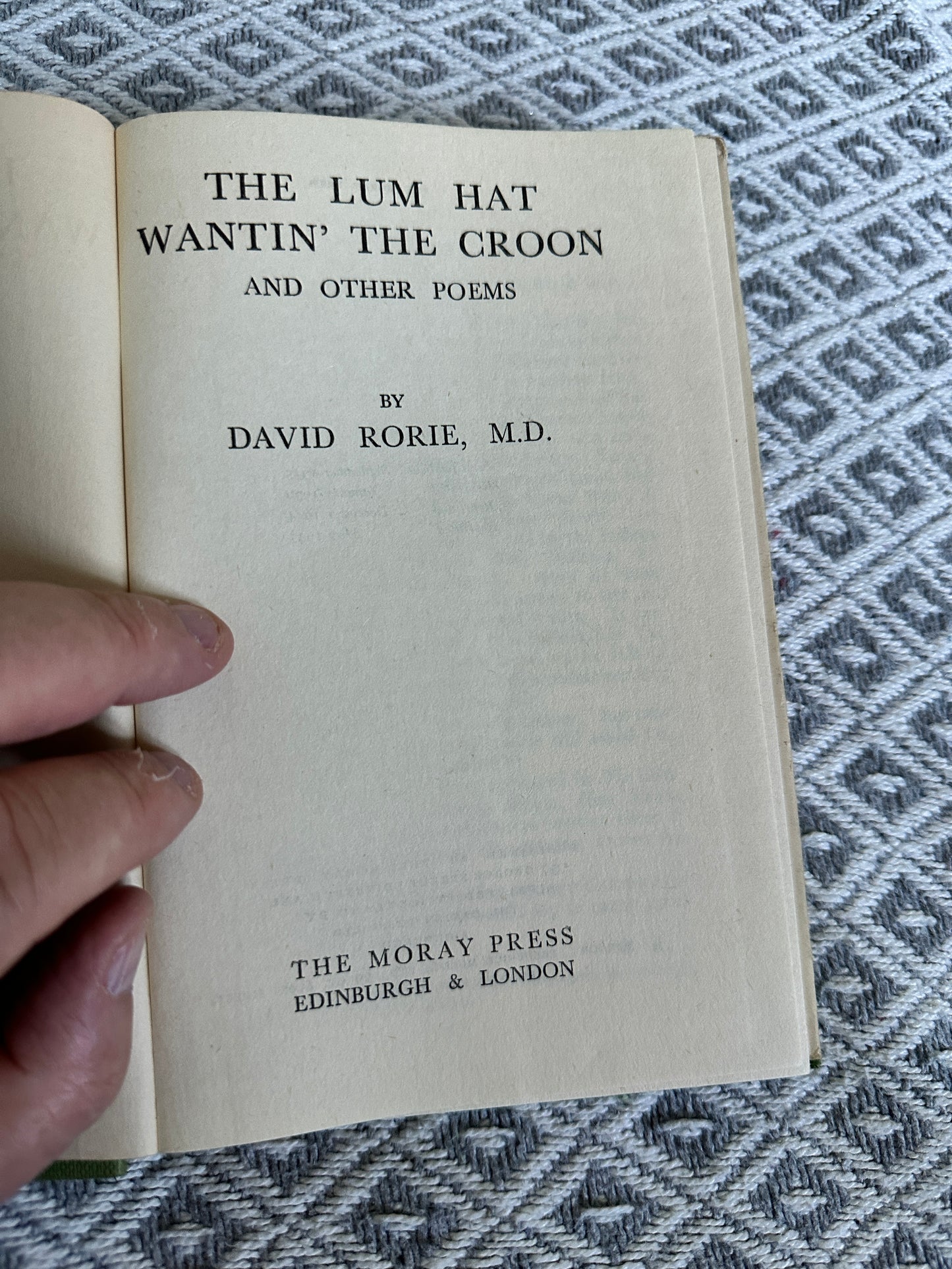 1947 The Lum Hat Wantin’ The Croon - David Rorie(The Moray Press)