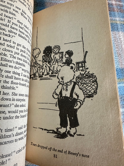 1971 The Blue Story Book - Enid Blyton(Jenny Chapple illustration)Granada Pub